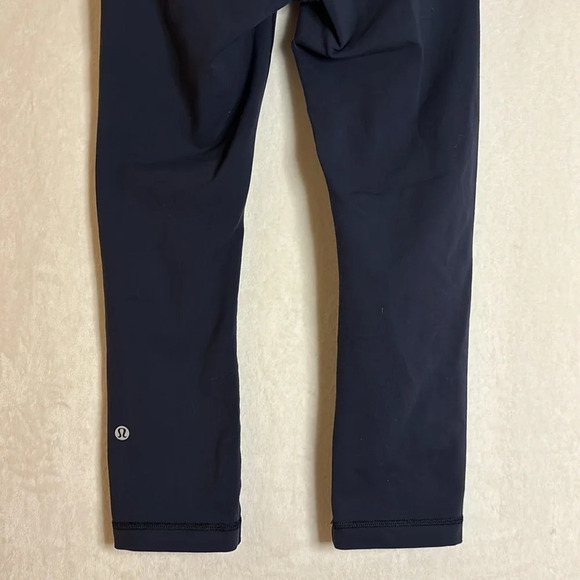 Lululemon Wunder Under Crop III Tight Women's Hero Blue Inkwell Samba Snake 4 - Picture 8 of 12